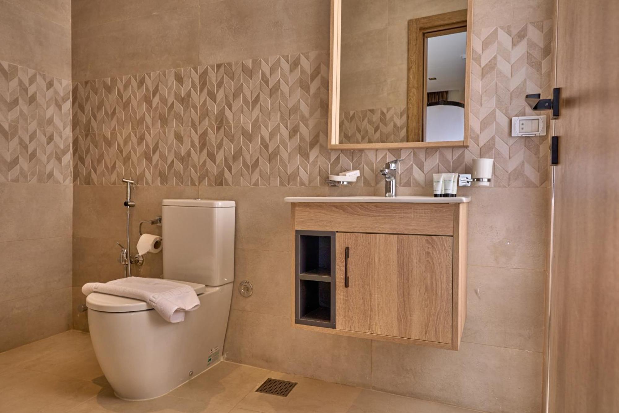 Lotus Inn Kafrat al Jabal Екстер'єр фото