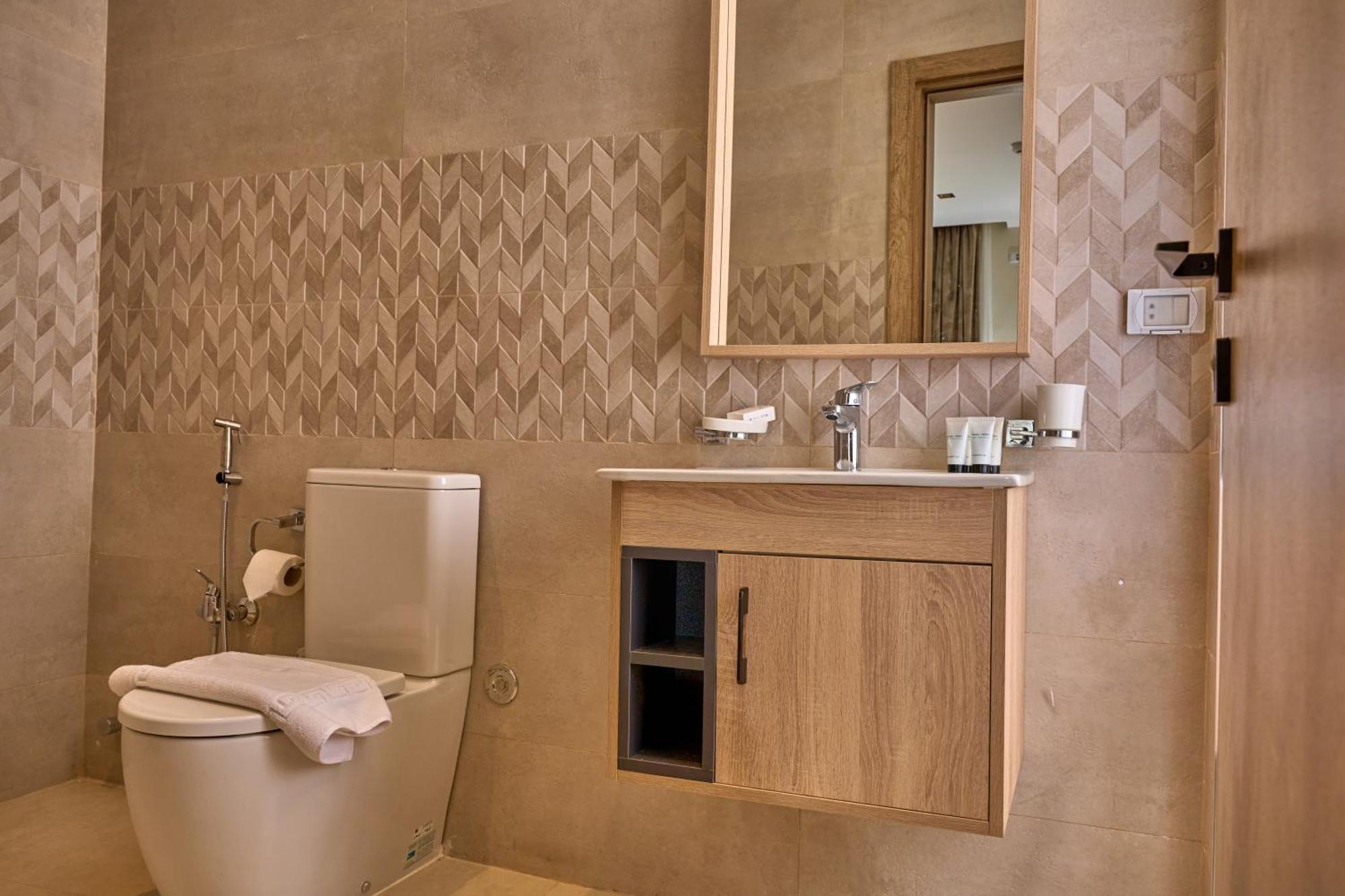 Lotus Inn Kafrat al Jabal Екстер'єр фото
